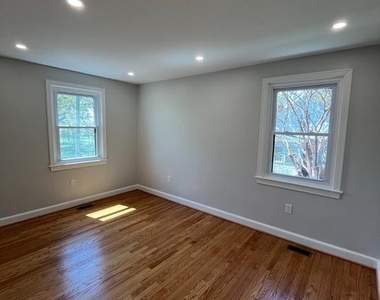 327 Whittier Street Nw - Photo Thumbnail 36
