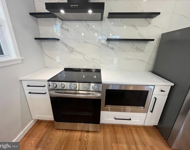 327 Whittier Street Nw - Photo Thumbnail 10