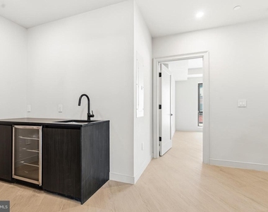 2121 Ward Place Nw - Photo Thumbnail 11