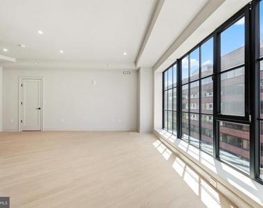 2121 Ward Place Nw - Photo Thumbnail 10
