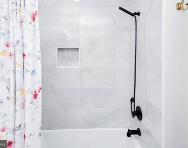 1386 Bryant Street Ne - Photo Thumbnail 20