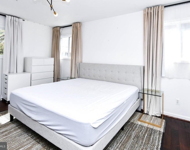 1386 Bryant Street Ne - Photo Thumbnail 25