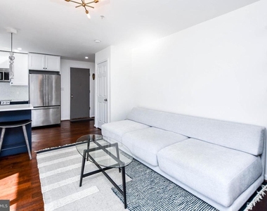 1386 Bryant Street Ne - Photo Thumbnail 10
