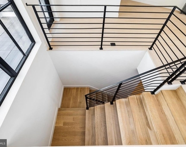 2121 Ward Place Nw - Photo Thumbnail 6