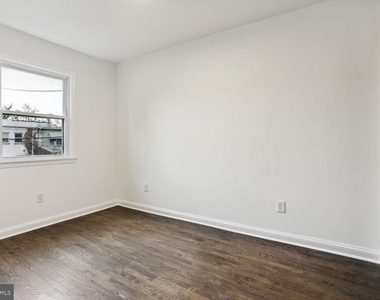 323 34th Street Ne - Photo Thumbnail 11