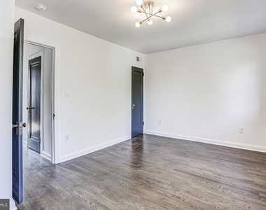 323 34th Street Ne - Photo Thumbnail 10