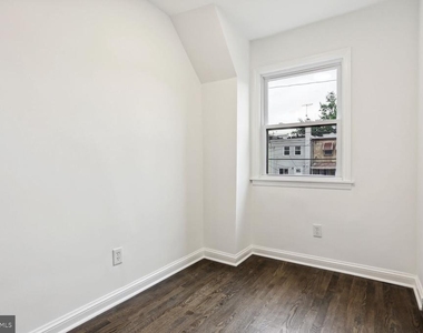 323 34th Street Ne - Photo Thumbnail 13