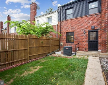 323 34th Street Ne - Photo Thumbnail 24