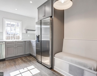 323 34th Street Ne - Photo Thumbnail 8