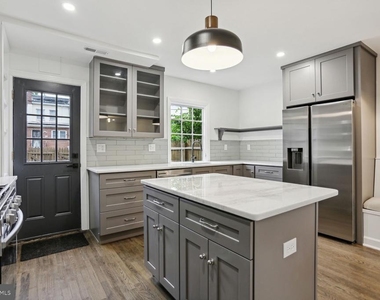 323 34th Street Ne - Photo Thumbnail 6