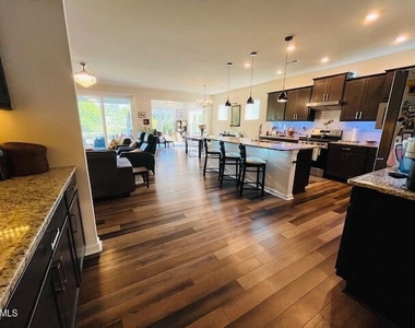 1270 Flyfish Avenue - Photo Thumbnail 8