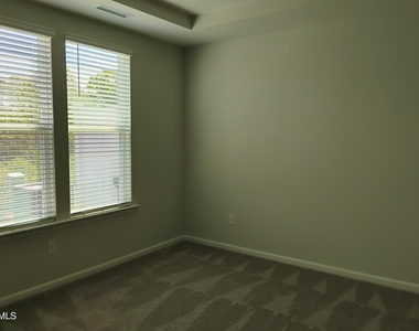 1124 Bell Heather Road - Photo Thumbnail 13