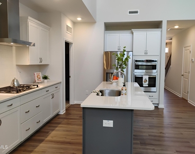 1124 Bell Heather Road - Photo Thumbnail 7