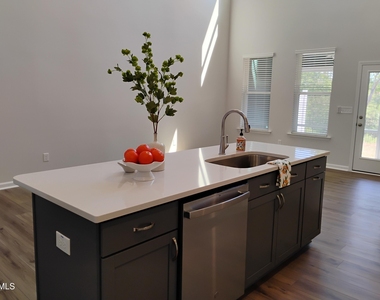 1124 Bell Heather Road - Photo Thumbnail 8