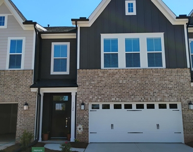 1124 Bell Heather Road - Photo Thumbnail 1