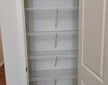 1124 Bell Heather Road - Photo Thumbnail 11