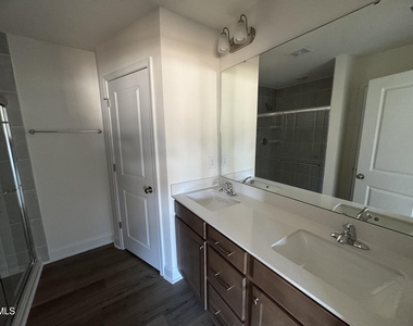 460 La Maison Avenue - Photo Thumbnail 5