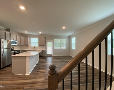437 Hazy Hills Lane - Photo Thumbnail 12