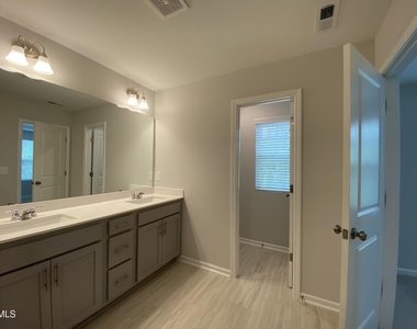 437 Hazy Hills Lane - Photo Thumbnail 32