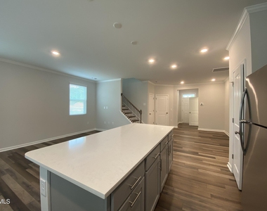 437 Hazy Hills Lane - Photo Thumbnail 10