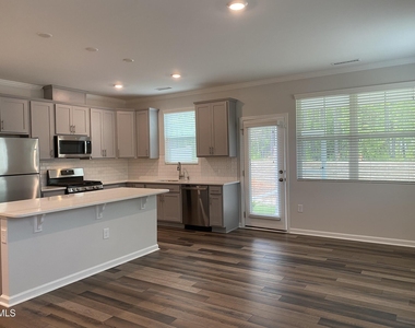 437 Hazy Hills Lane - Photo Thumbnail 4