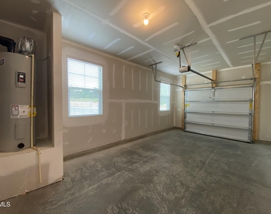 437 Hazy Hills Lane - Photo Thumbnail 34
