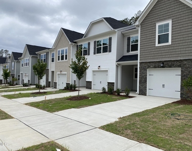 437 Hazy Hills Lane - Photo Thumbnail 2