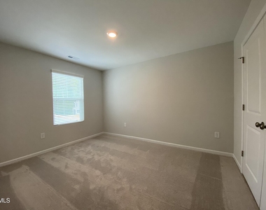 437 Hazy Hills Lane - Photo Thumbnail 21
