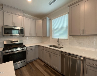 437 Hazy Hills Lane - Photo Thumbnail 9