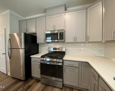 437 Hazy Hills Lane - Photo Thumbnail 6