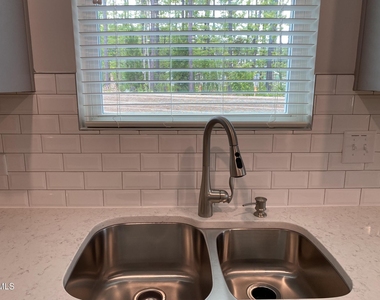 437 Hazy Hills Lane - Photo Thumbnail 5