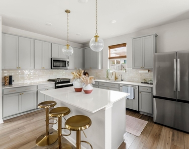 217 Mccrae Dr - Photo Thumbnail 36