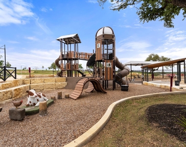 217 Mccrae Dr - Photo Thumbnail 32