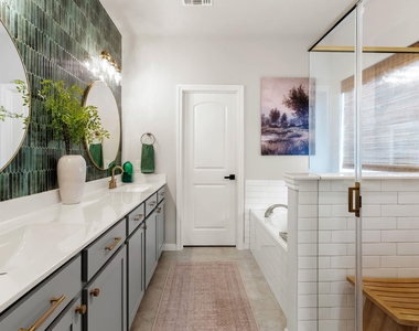 217 Mccrae Dr - Photo Thumbnail 10