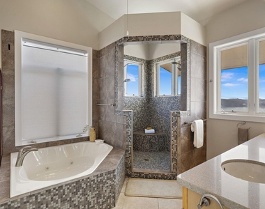 14020 Lakeview Dr - Photo Thumbnail 17