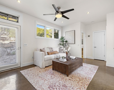 14020 Lakeview Dr - Photo Thumbnail 25