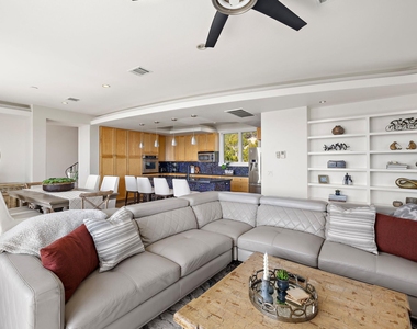 14020 Lakeview Dr - Photo Thumbnail 5