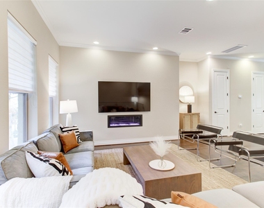 224 Adams St - Photo Thumbnail 11