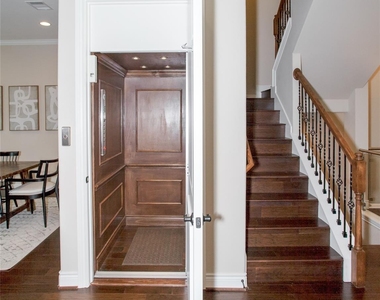 224 Adams St - Photo Thumbnail 18