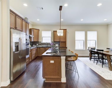 224 Adams St - Photo Thumbnail 15