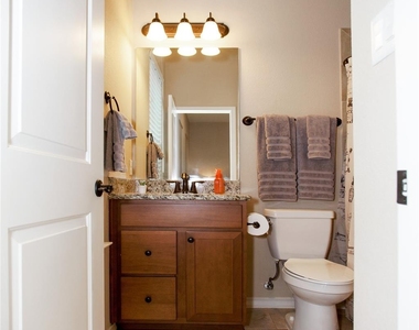 224 Adams St - Photo Thumbnail 26