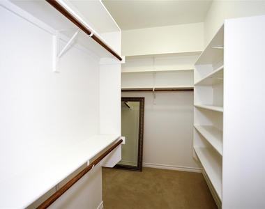 224 Adams St - Photo Thumbnail 23