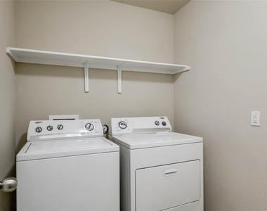 5800 Montrelia Dr - Photo Thumbnail 19