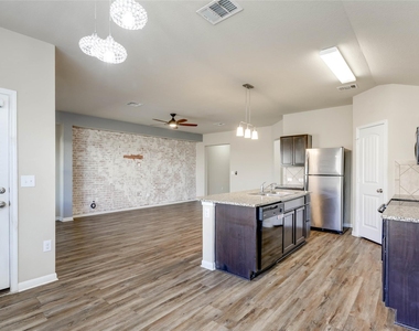 5800 Montrelia Dr - Photo Thumbnail 5