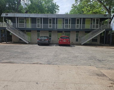 4406 Avenue C - Photo Thumbnail 7