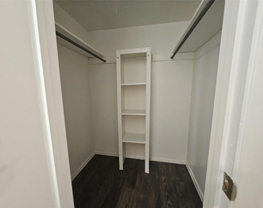 4406 Avenue C - Photo Thumbnail 5