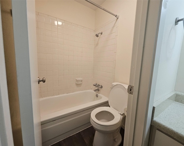 4406 Avenue C - Photo Thumbnail 4