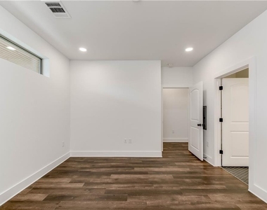 4704 Sunset Trl - Photo Thumbnail 14