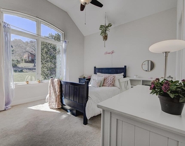 4800 Mantle Dr - Photo Thumbnail 15