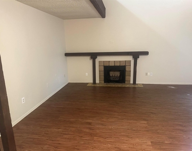 6907 Woodhue Dr - Photo Thumbnail 2